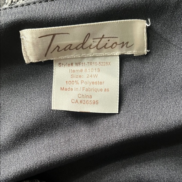 Black Paisley Ruffle Front Tunic Top | 24W | Romantic Goth Witchy - Picture 2 of 5